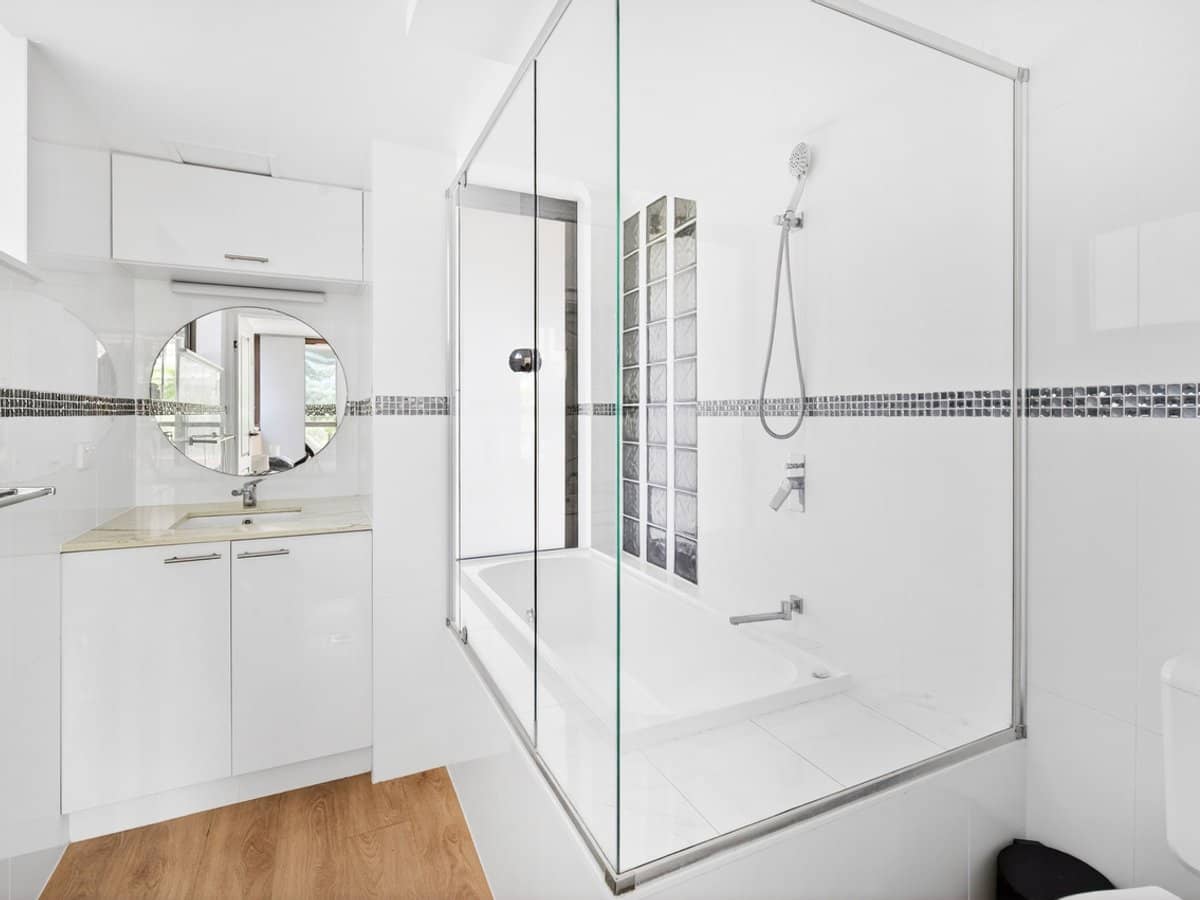 19 Fern Street, Surfers Paradise - Thumbnail 12