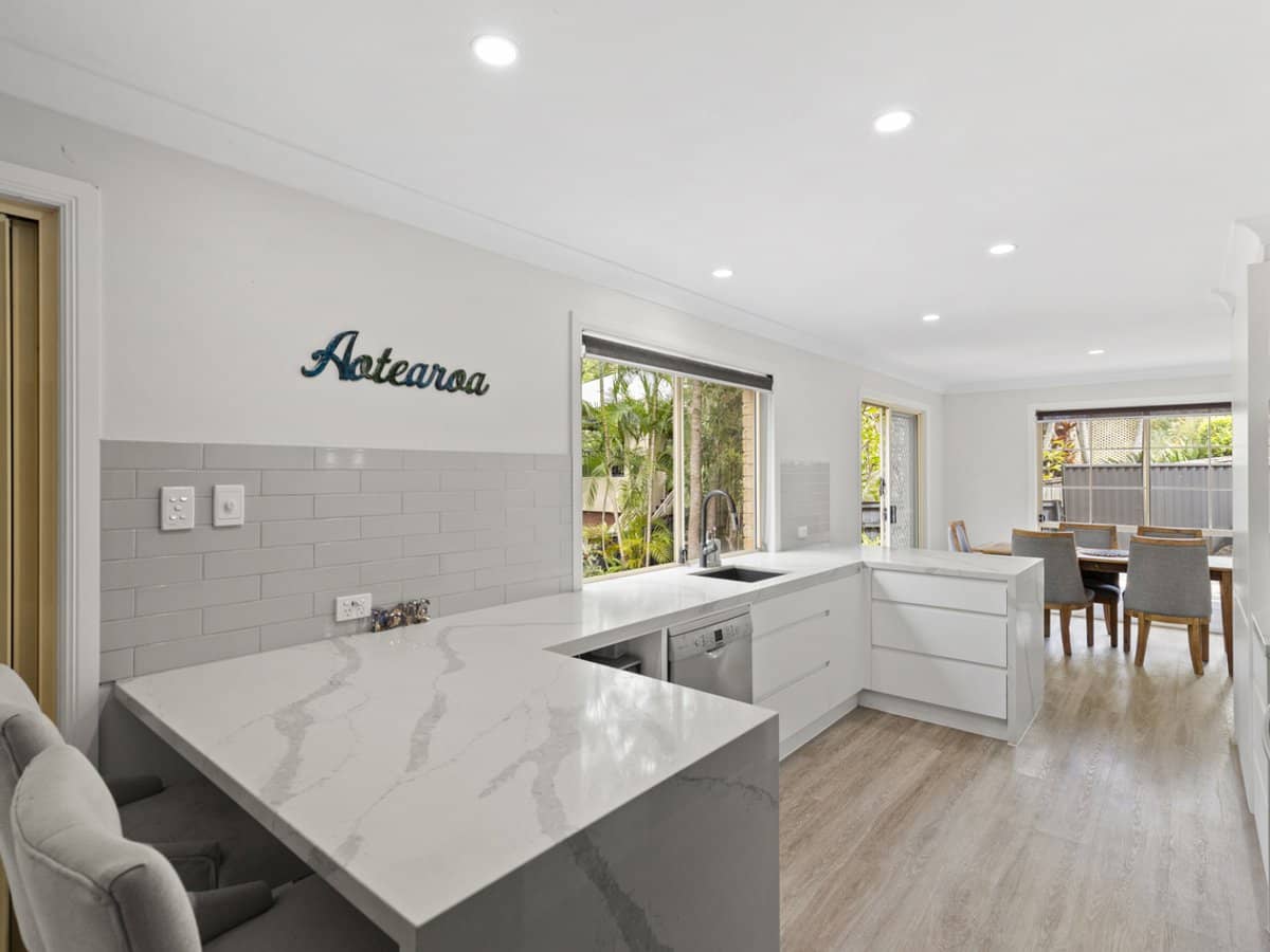 4 Tea Gardens Place, ROBINA - Thumbnail 5