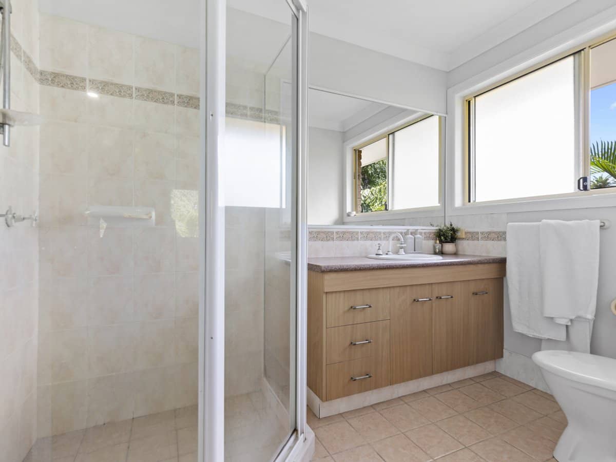 4 Tea Gardens Place, ROBINA - Thumbnail 18