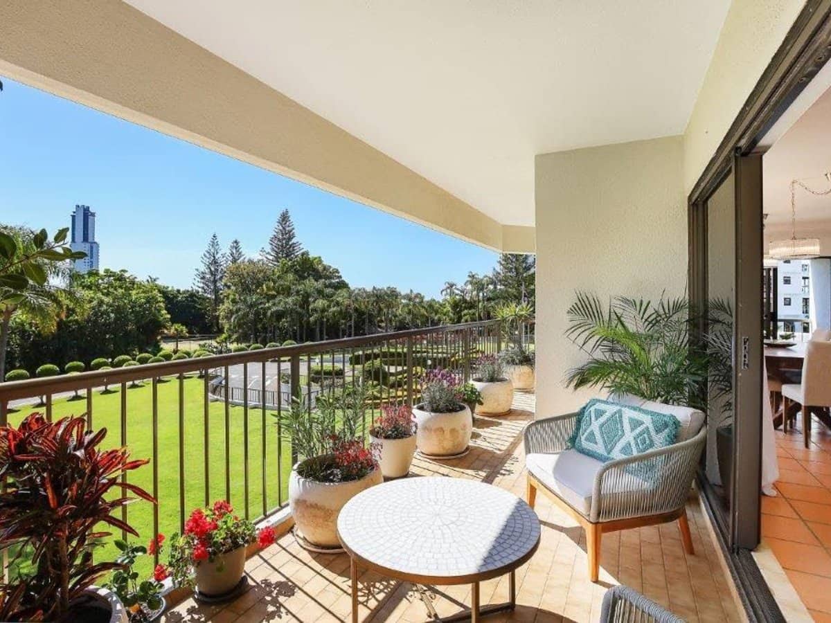 8 Admiralty Drive, Surfers Paradise - Thumbnail 2