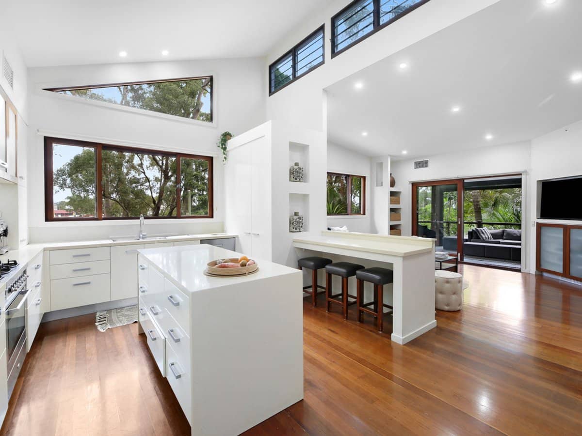 186 West Burleigh Road, Burleigh Heads - Thumbnail 2