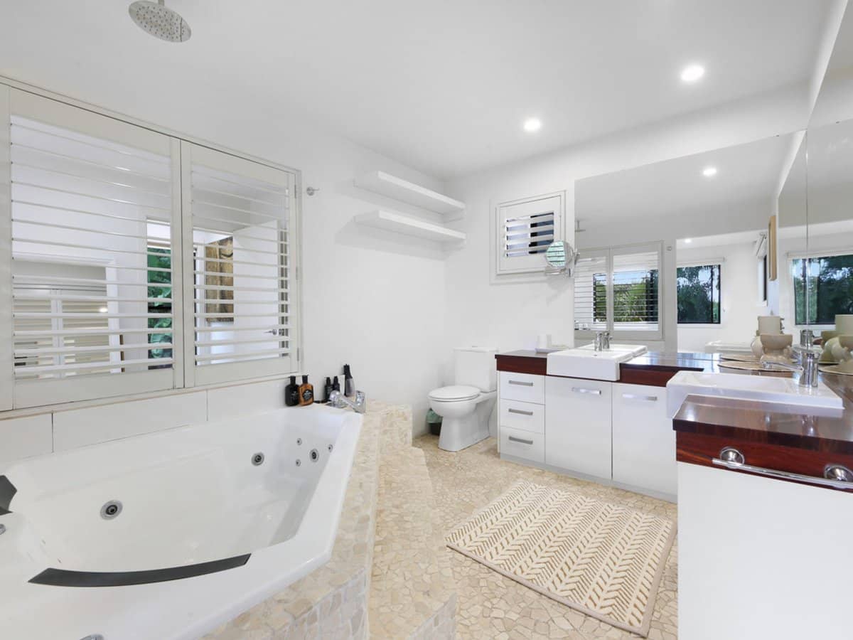 186 West Burleigh Road, Burleigh Heads - Thumbnail 11