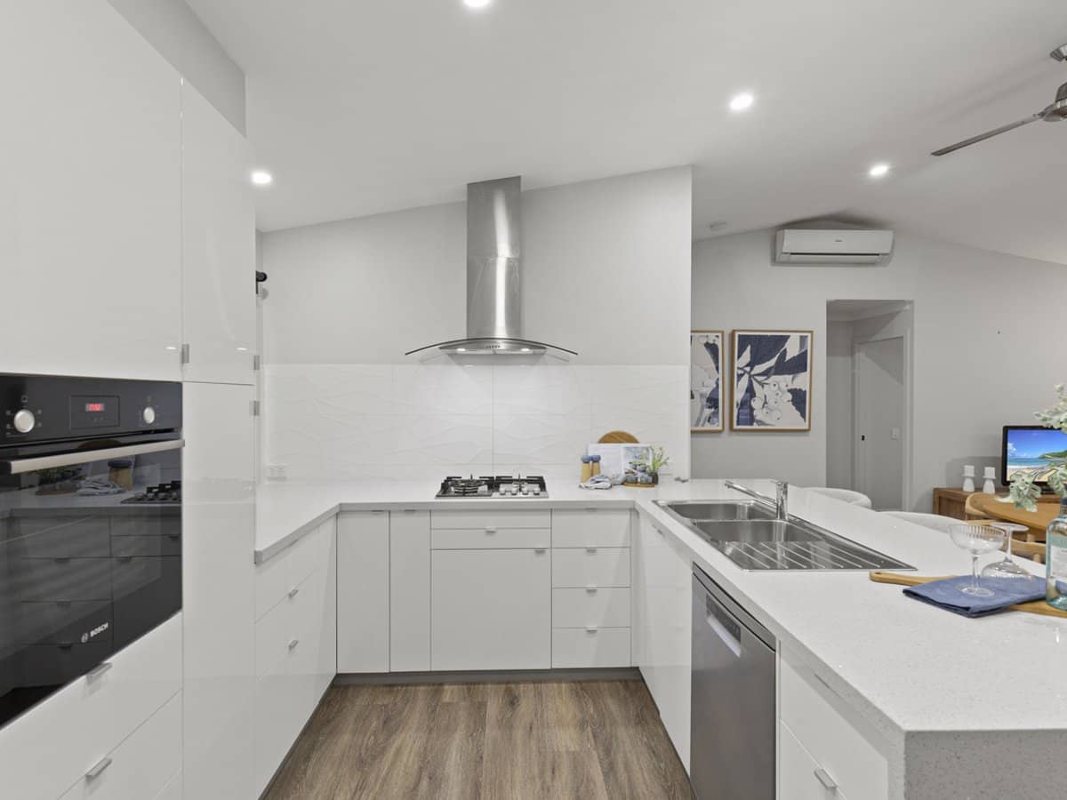 6 Meadowbank Drive, UPPER COOMERA - Thumbnail 8