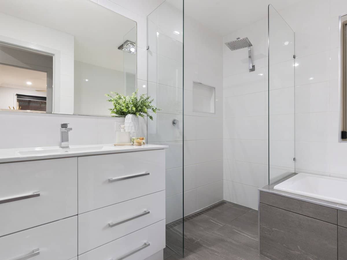 6 Meadowbank Drive, UPPER COOMERA - Thumbnail 14