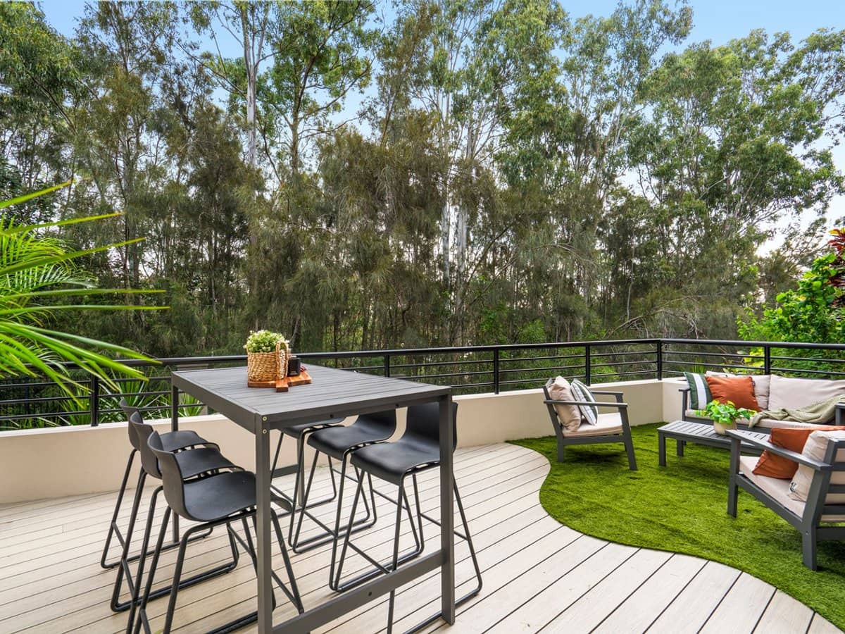 1 Great Hall Drive, MIAMI - Thumbnail 1