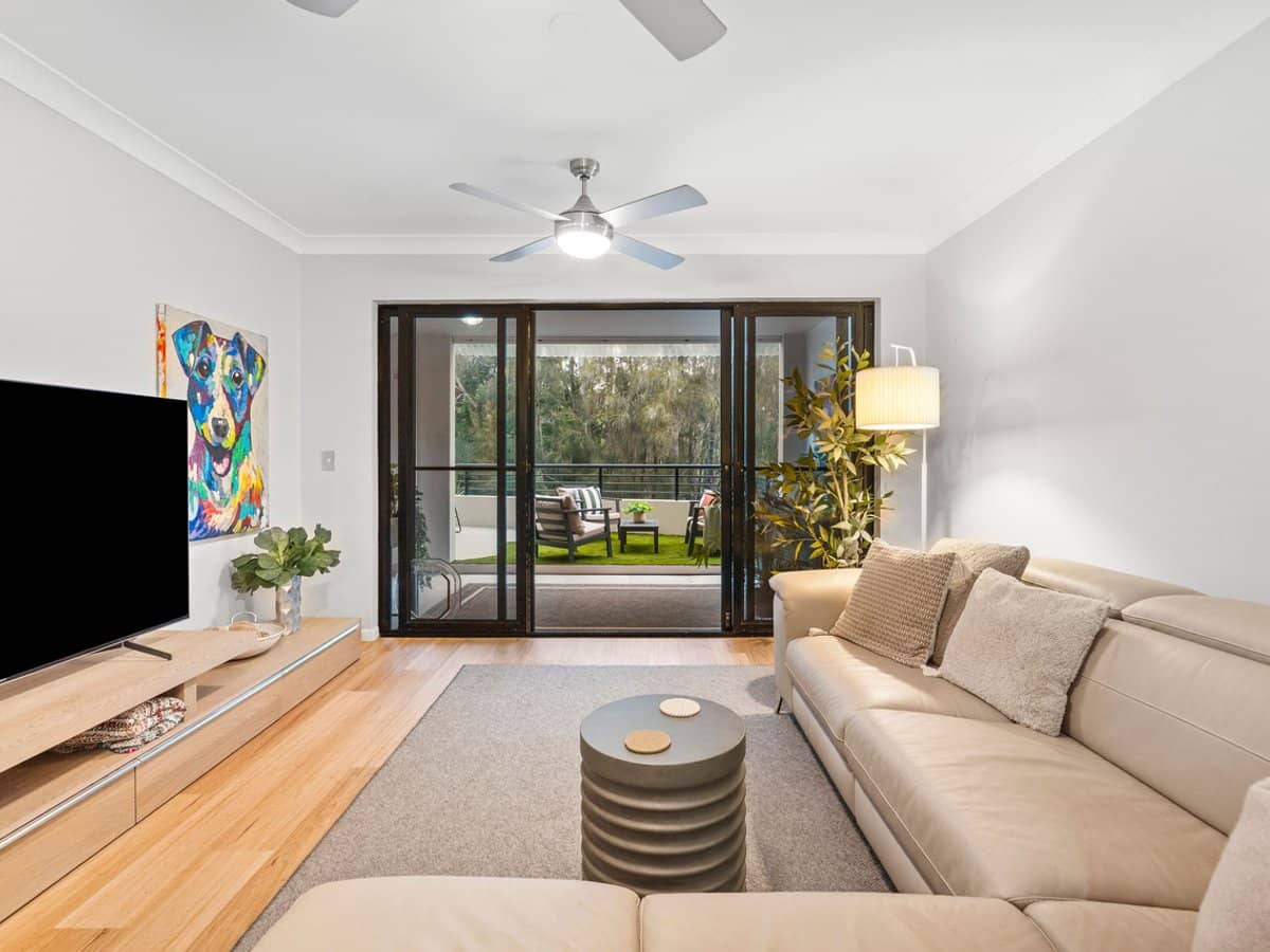 1 Great Hall Drive, MIAMI - Thumbnail 2