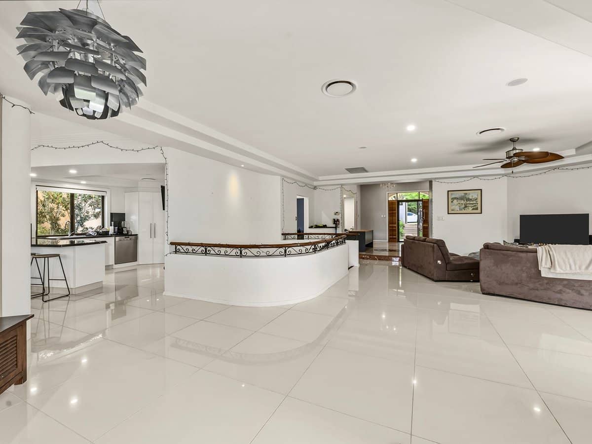 36 Canada Place, ARUNDEL - Thumbnail 7