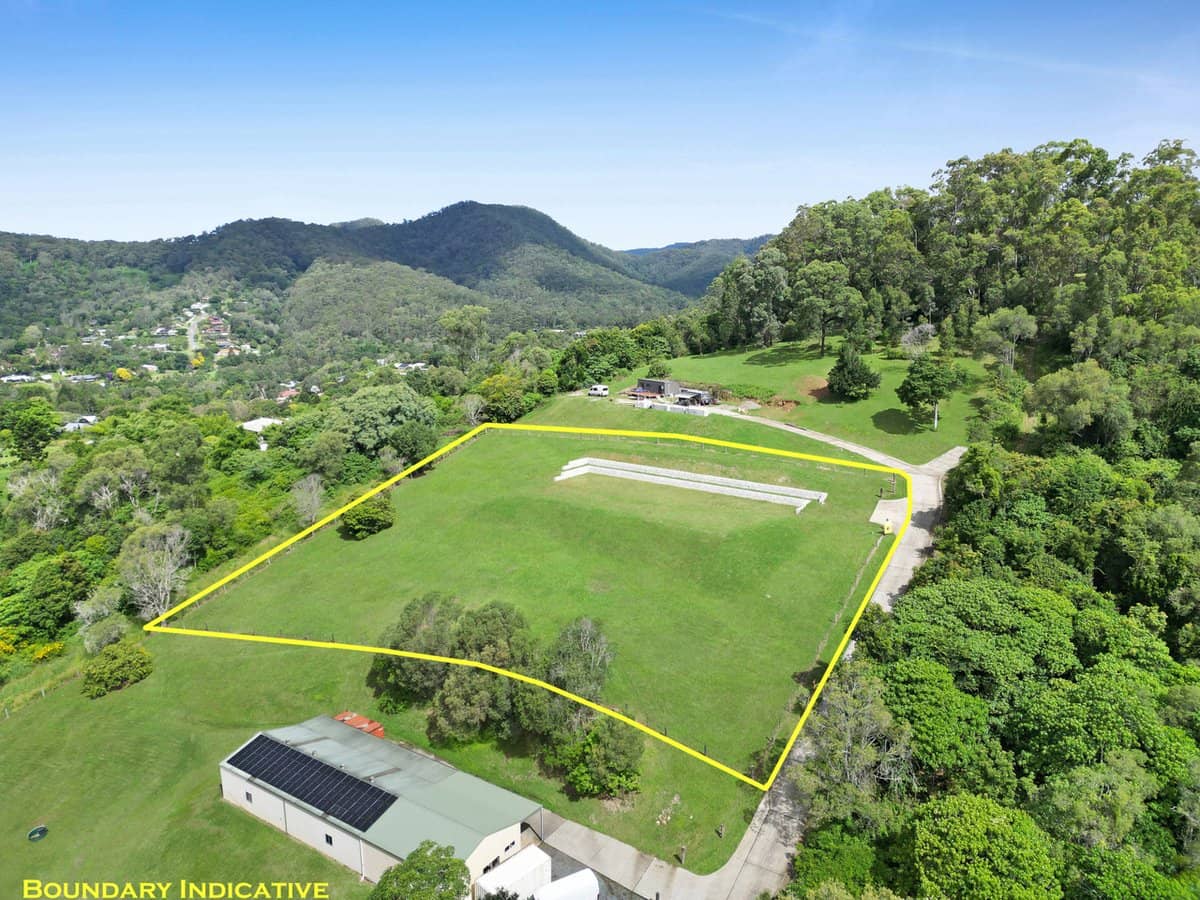 63B Davenport Drive, BONOGIN - Thumbnail 3