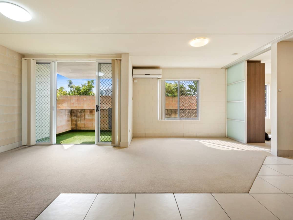 96-106 High Street, SOUTHPORT - Thumbnail 1