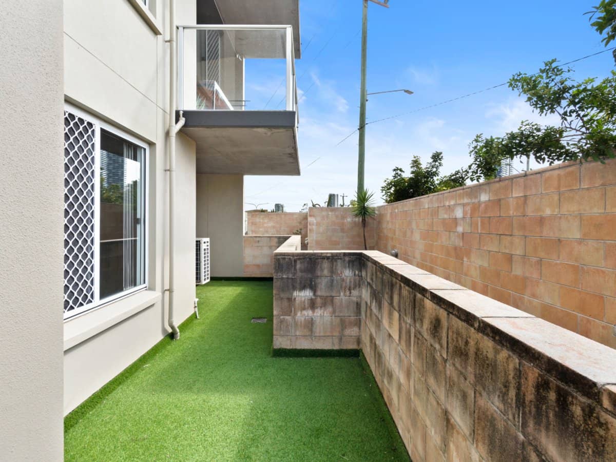 96-106 High Street, SOUTHPORT - Thumbnail 3