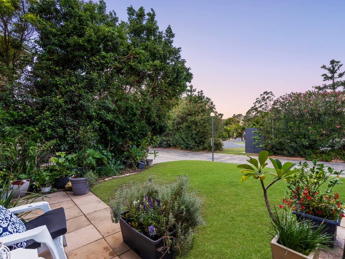 84-86 Castile Crescent, EDENS LANDING - Thumbnail 2