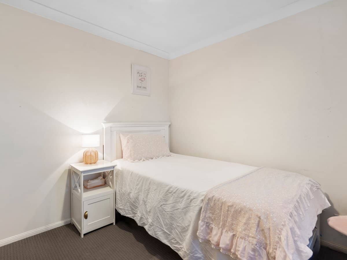 84-86 Castile Crescent, EDENS LANDING - Thumbnail 8