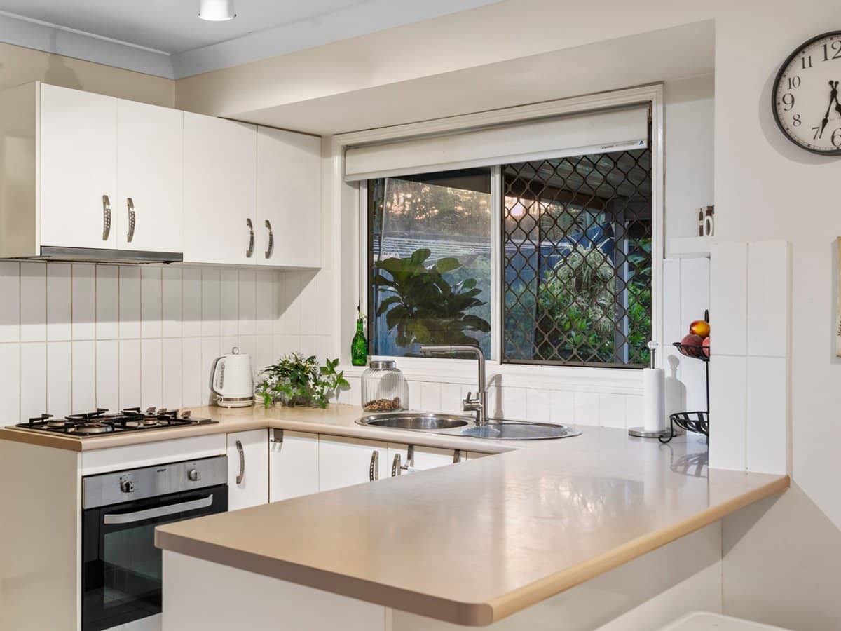 84-86 Castile Crescent, EDENS LANDING - Thumbnail 12