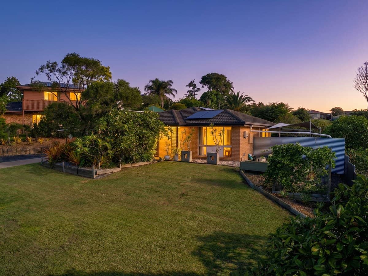 12 Balfour Crescent, Highland Park - Thumbnail 1