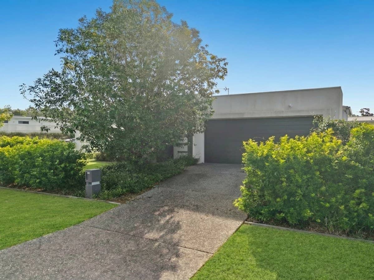 69 The Heights Boulevard, PIMPAMA - Thumbnail 2