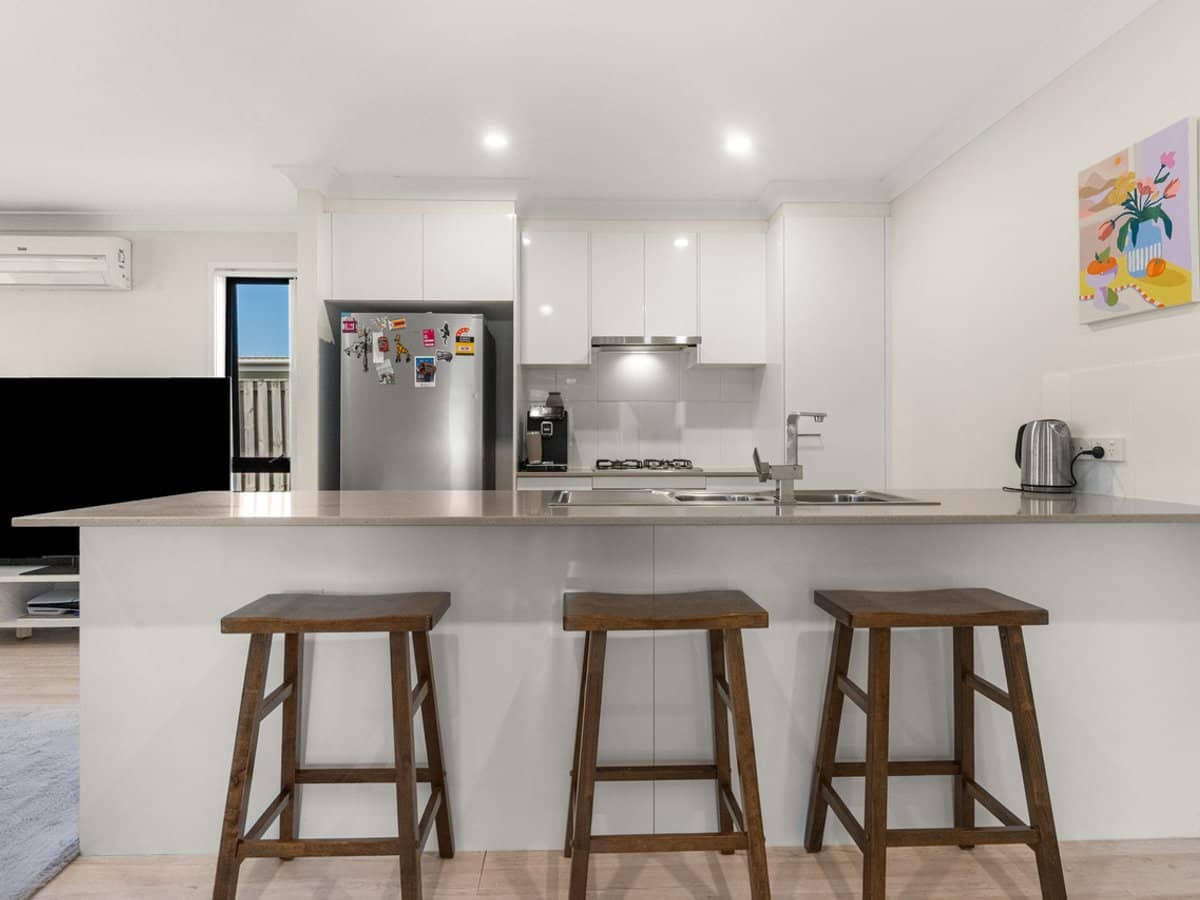 69 The Heights Boulevard, PIMPAMA - Thumbnail 6