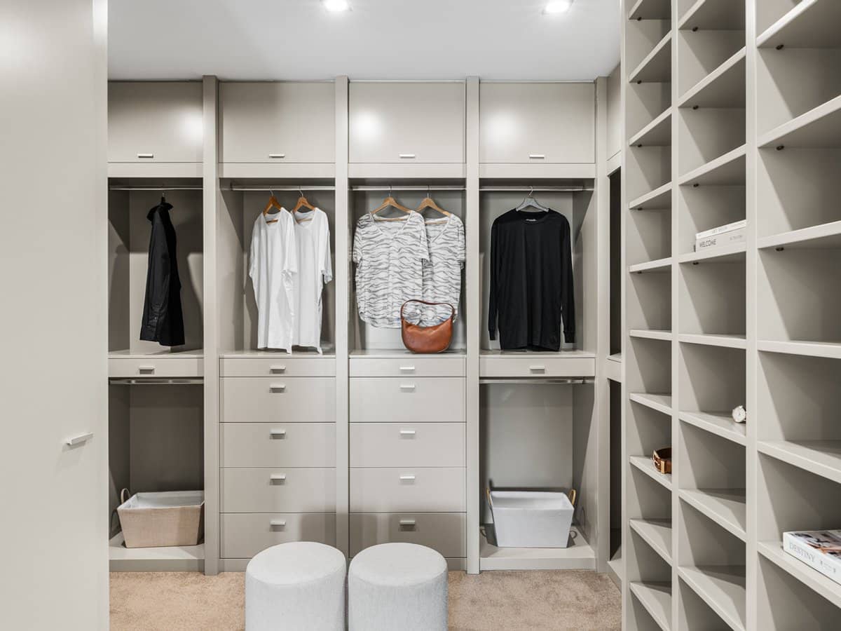 17 Marseille Court, BUNDALL - Thumbnail 12