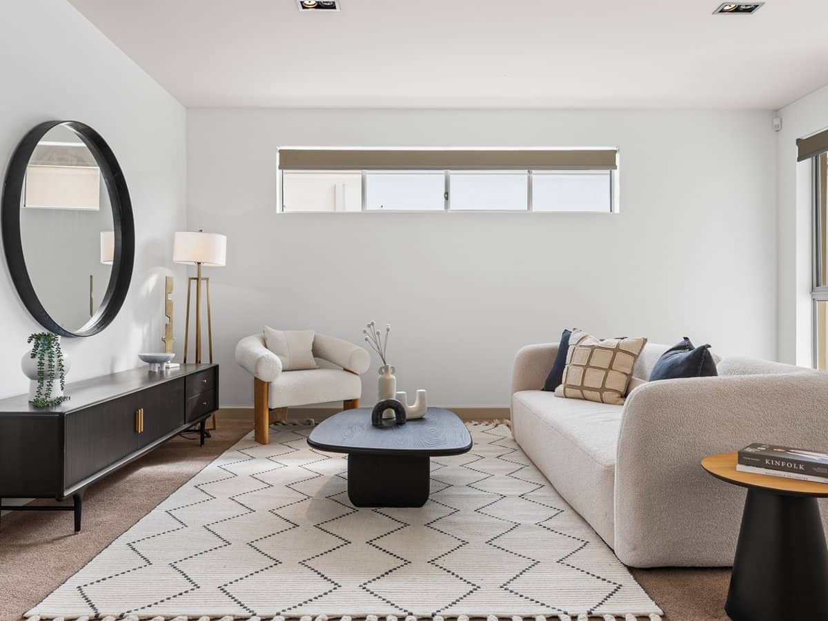 17 Marseille Court, BUNDALL - Thumbnail 13