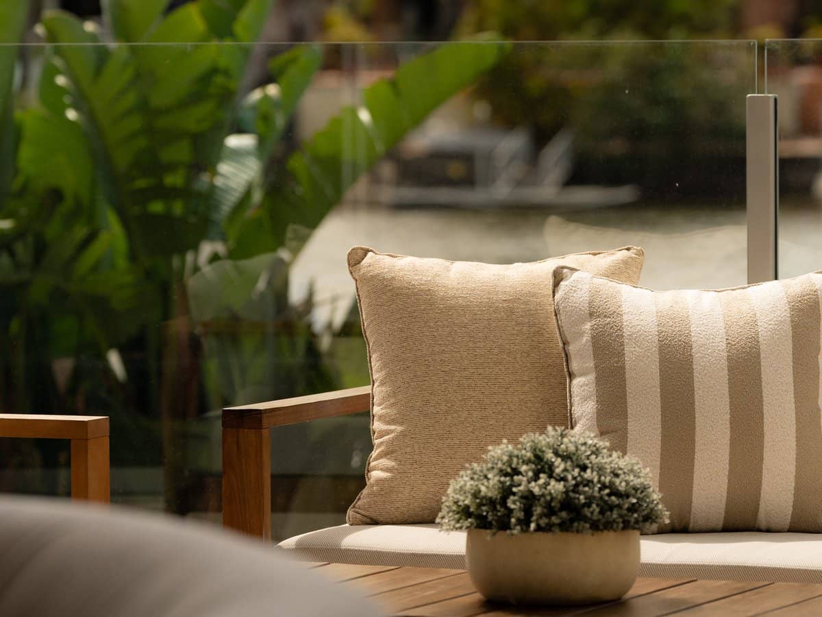 17 Marseille Court, BUNDALL - Thumbnail 29