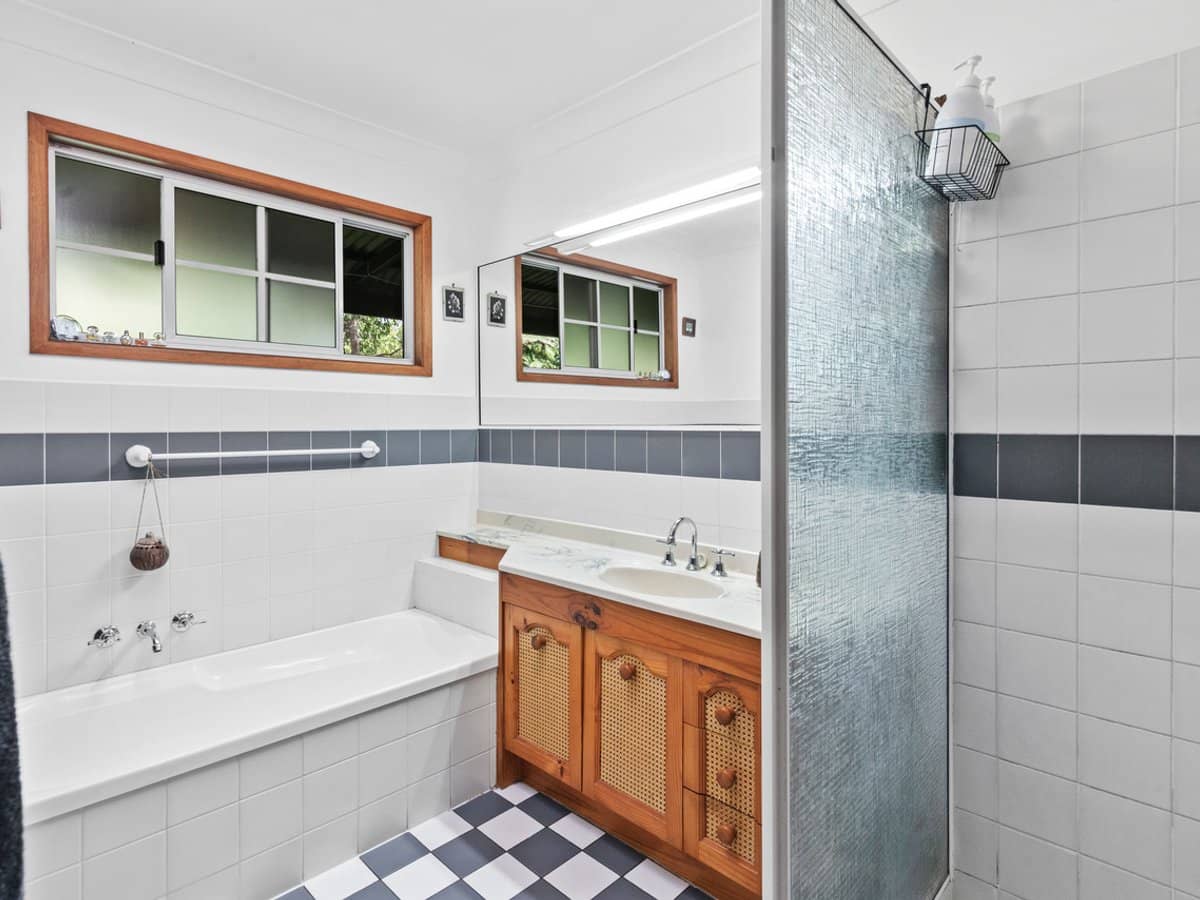 129 Simpsons Road, ELANORA - Thumbnail 16