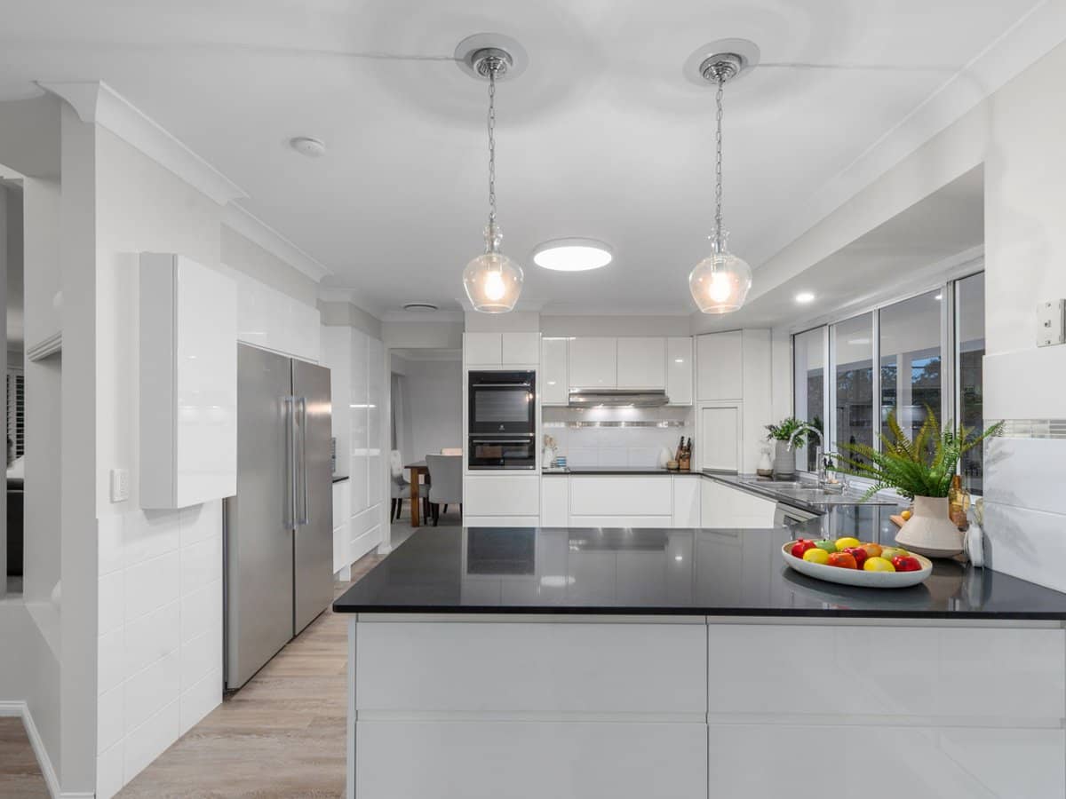 4 Belltop Court, Helensvale - Thumbnail 3