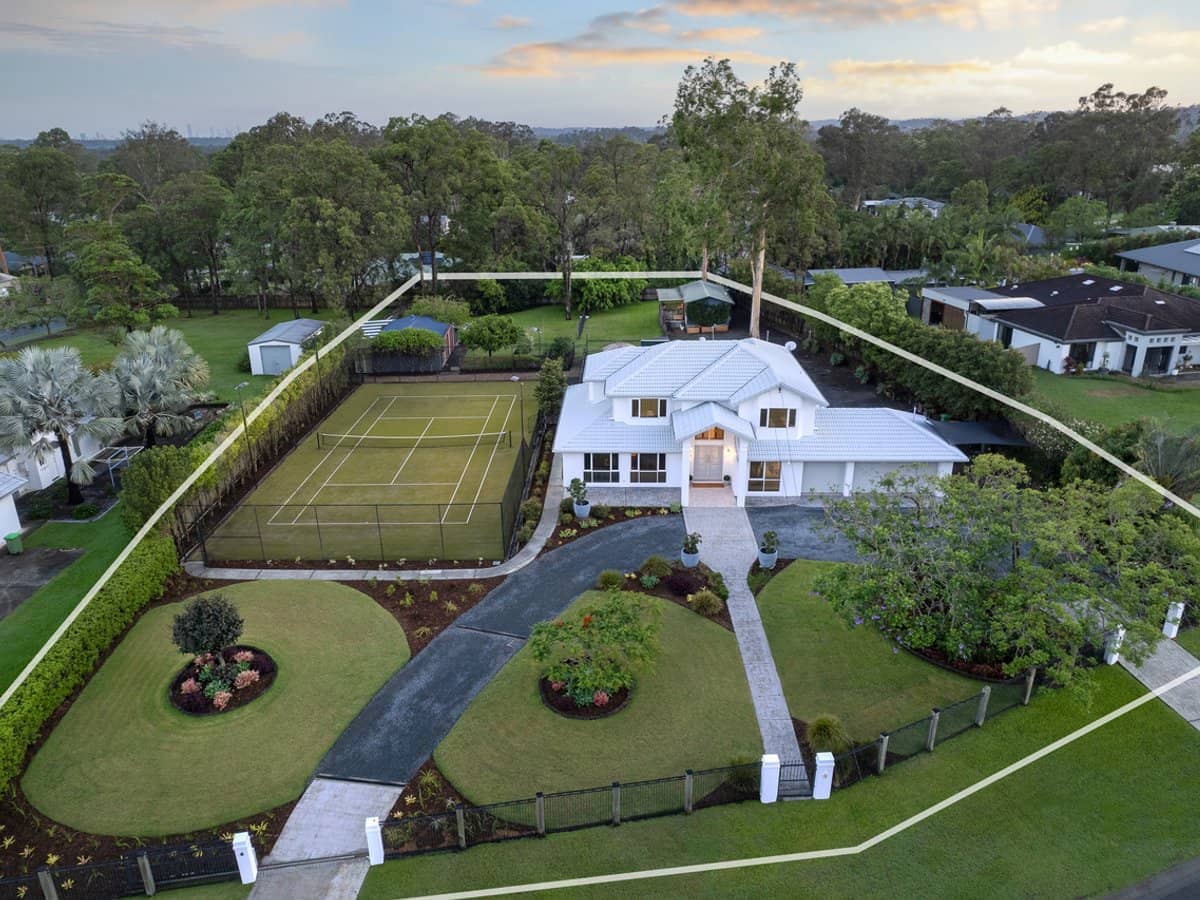 4 Belltop Court, Helensvale - Thumbnail 2