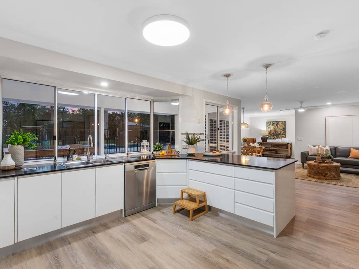 4 Belltop Court, Helensvale - Thumbnail 4