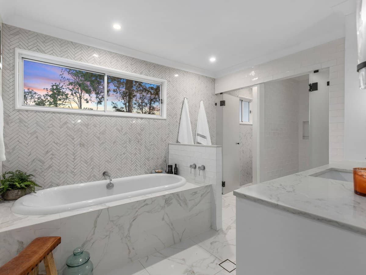 4 Belltop Court, Helensvale - Thumbnail 23