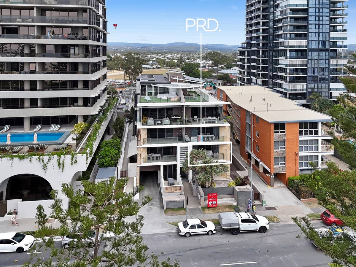 64 The Esplanade, Burleigh Heads - Thumbnail 5