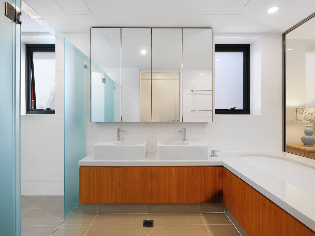 64 The Esplanade, Burleigh Heads - Thumbnail 13