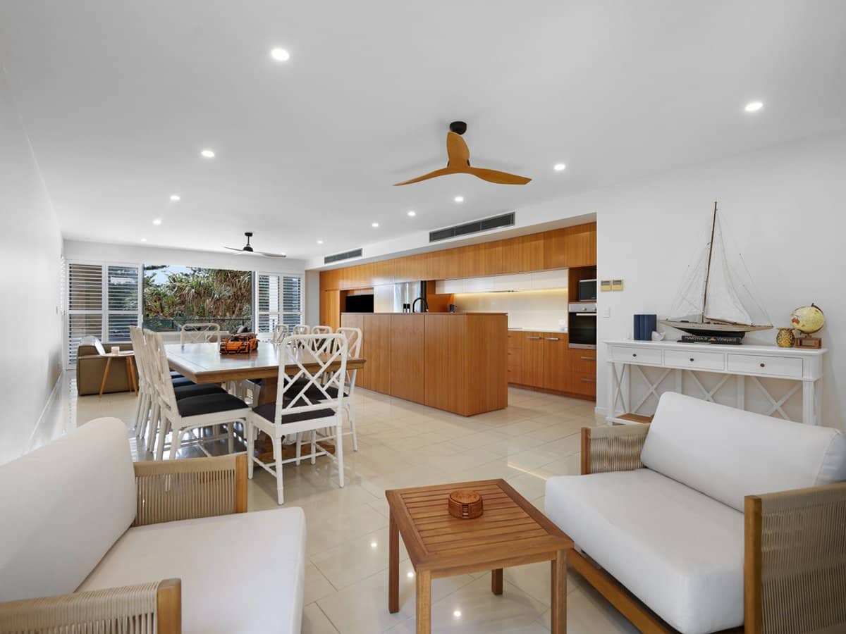 64 The Esplanade, Burleigh Heads - Thumbnail 8