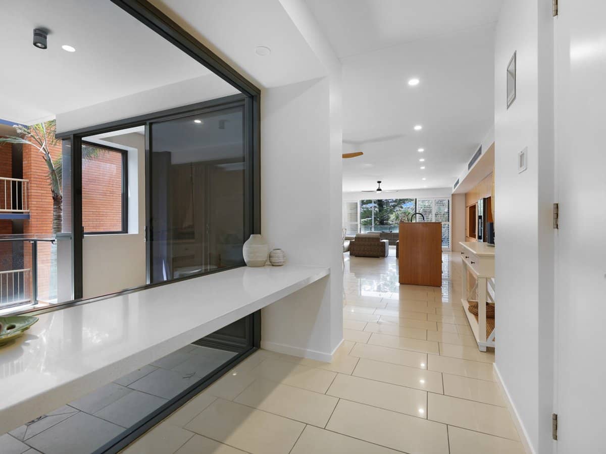 64 The Esplanade, Burleigh Heads - Thumbnail 17