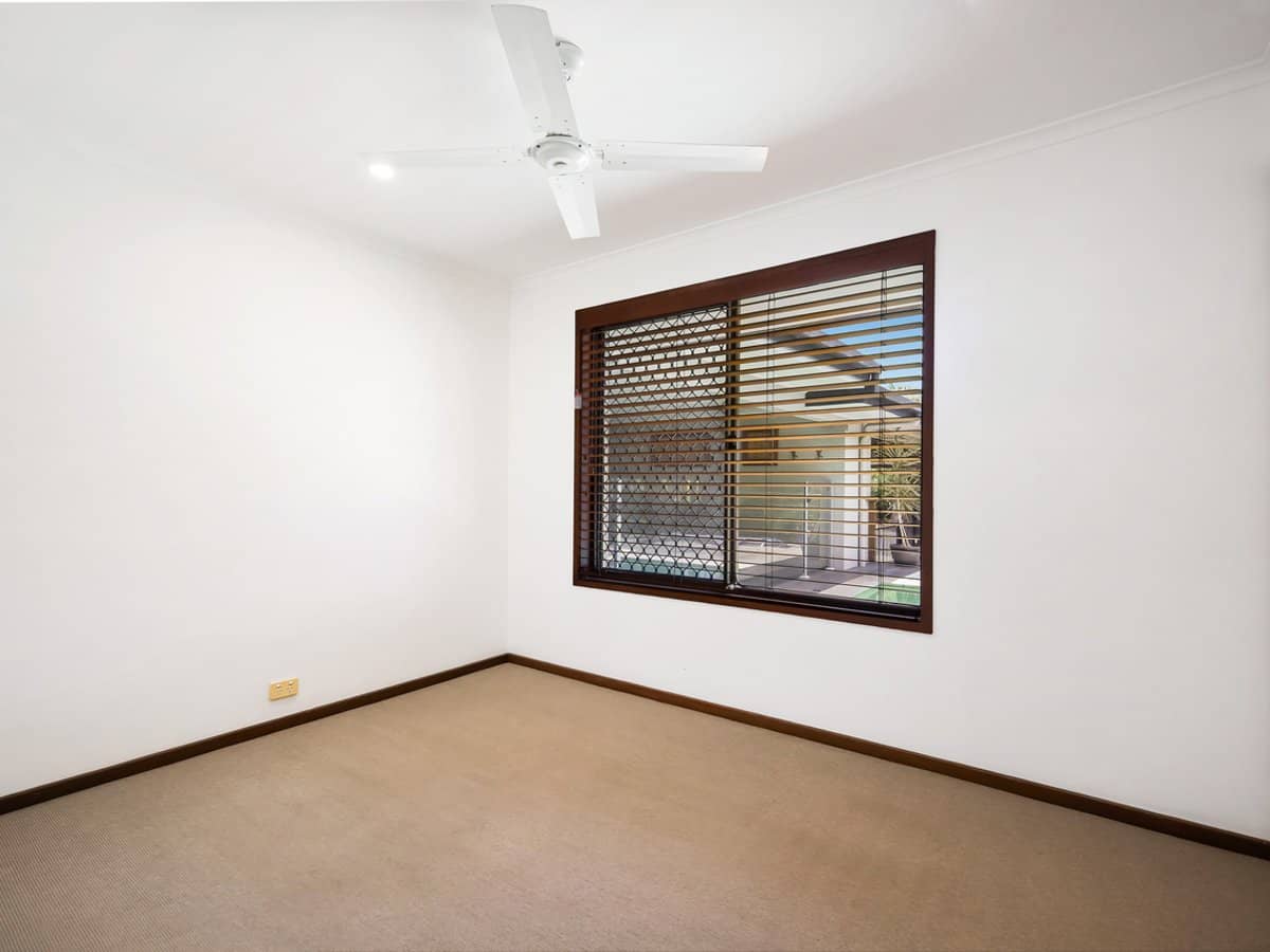 6 Koonan Court, ASHMORE - Thumbnail 9