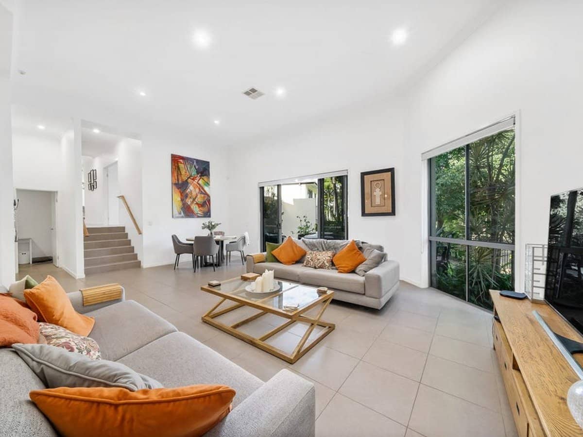 7014A Vista Drive, BENOWA - Thumbnail 2