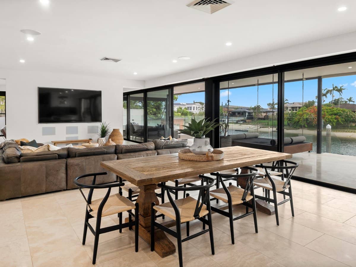 11 Gretel Drive, MERMAID WATERS - Thumbnail 11