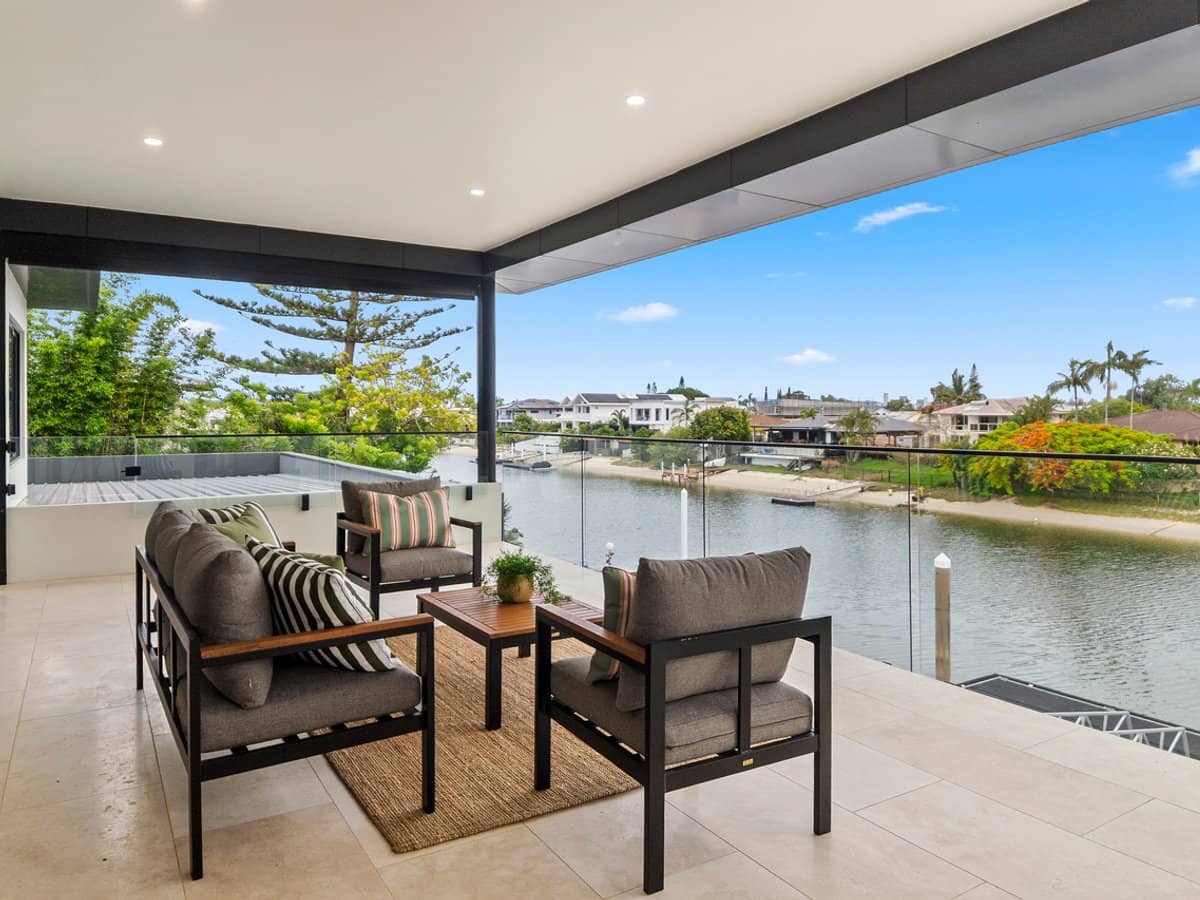 11 Gretel Drive, MERMAID WATERS - Thumbnail 23