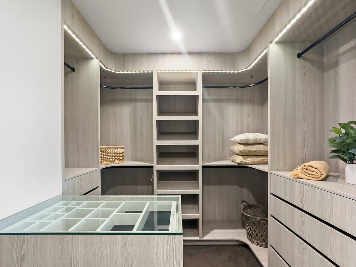 11 Gretel Drive, MERMAID WATERS - Thumbnail 25