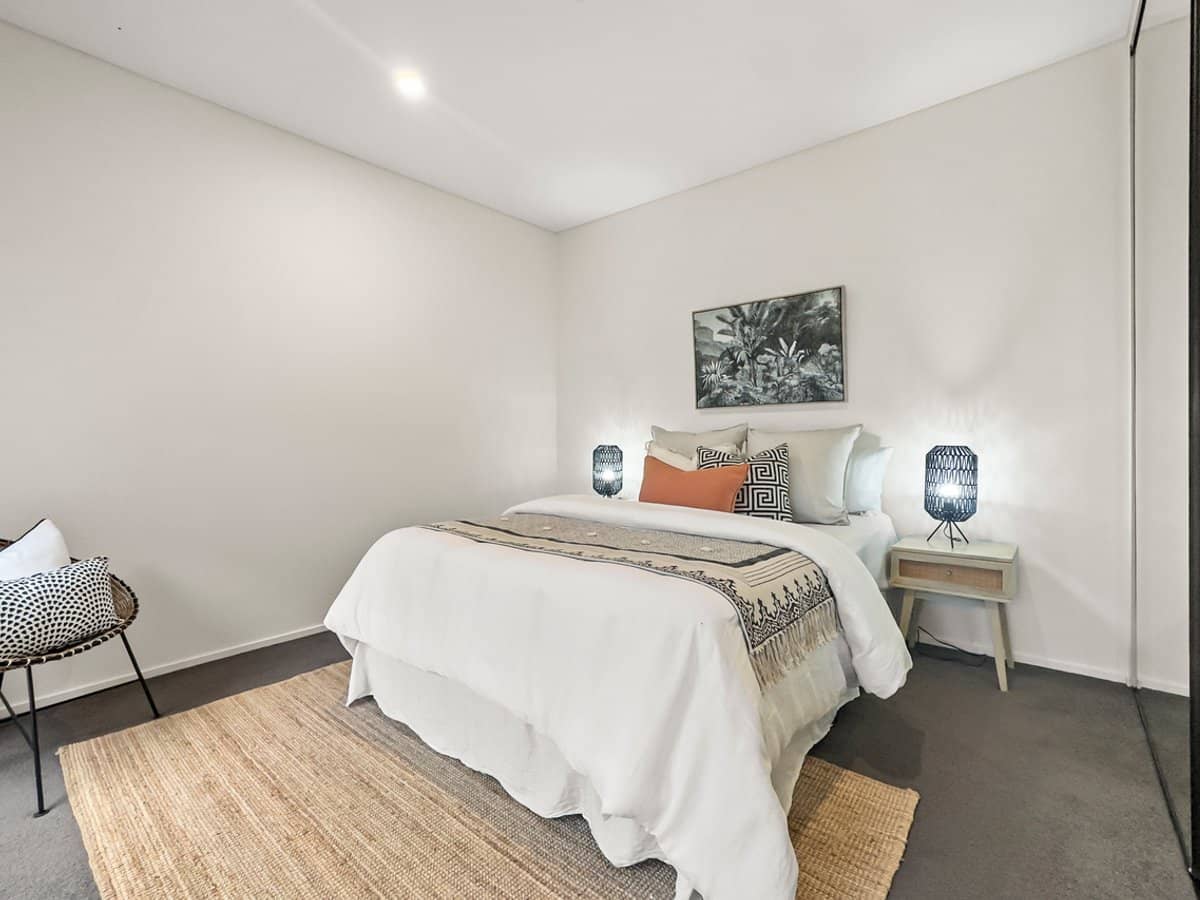 11 Gretel Drive, MERMAID WATERS - Thumbnail 28