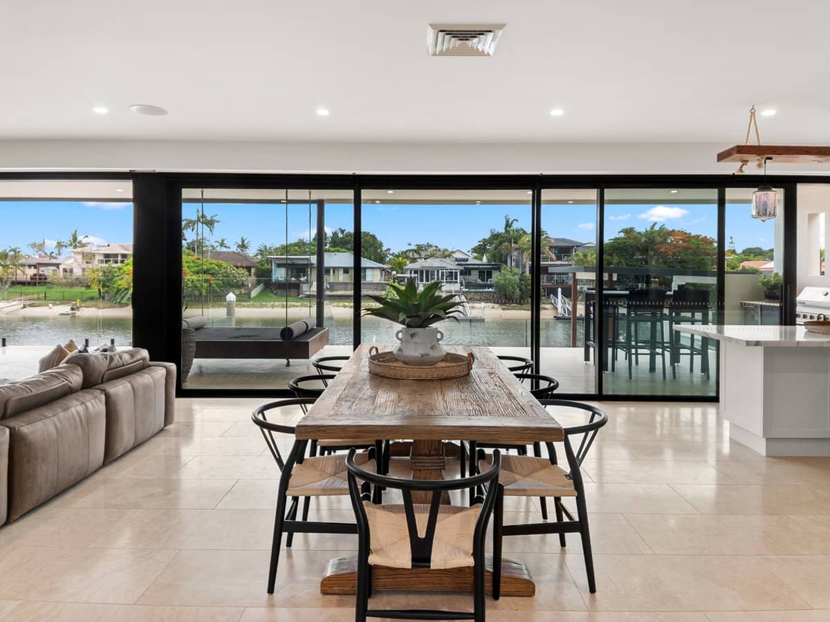 11 Gretel Drive, MERMAID WATERS - Thumbnail 13