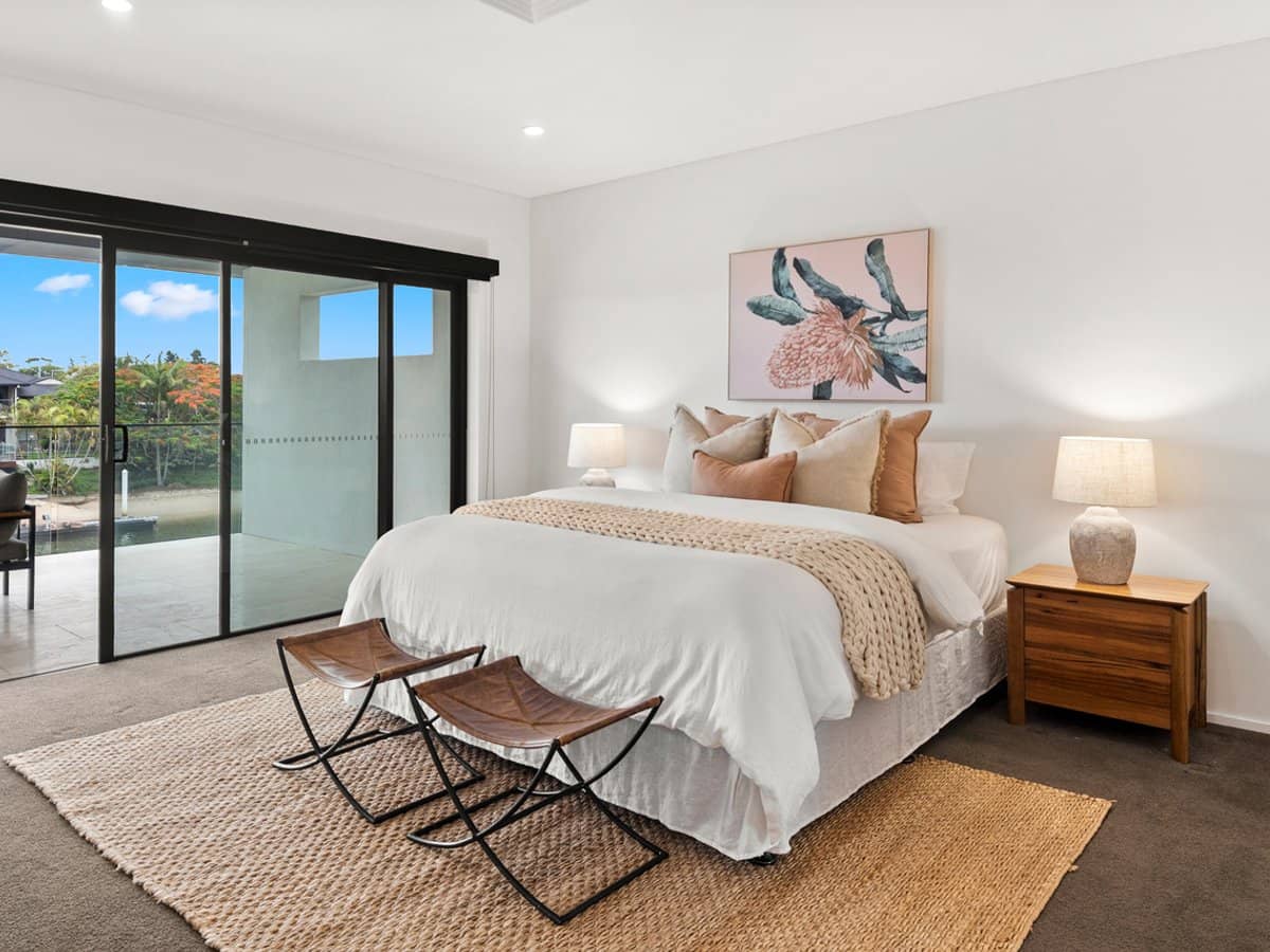 11 Gretel Drive, MERMAID WATERS - Thumbnail 25