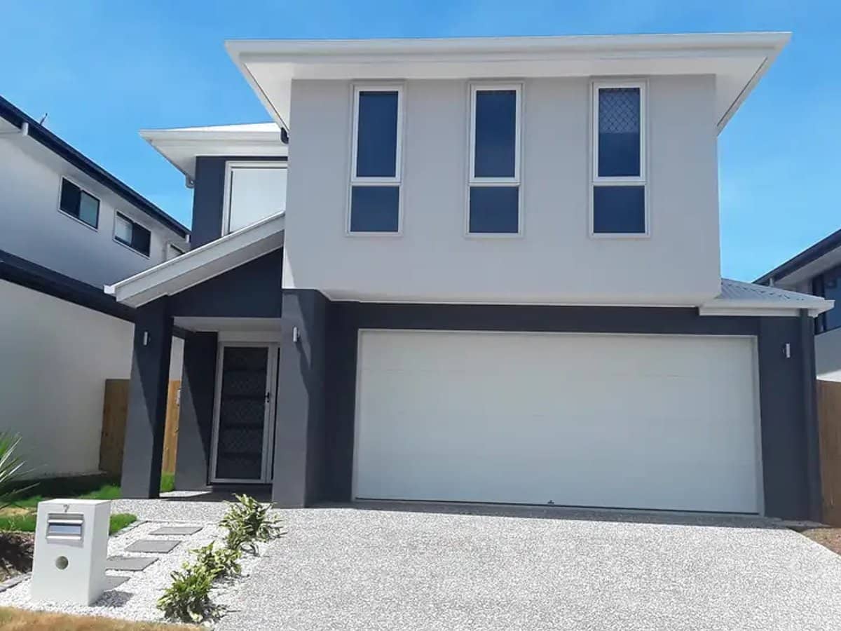 7 Lavinia Way, COOMERA - Thumbnail 1