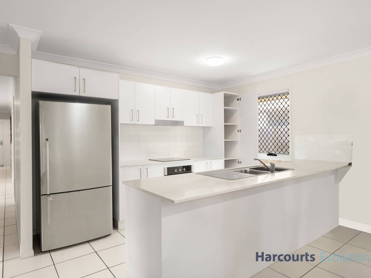 23 Tempera Place, YARRABILBA - Thumbnail 3