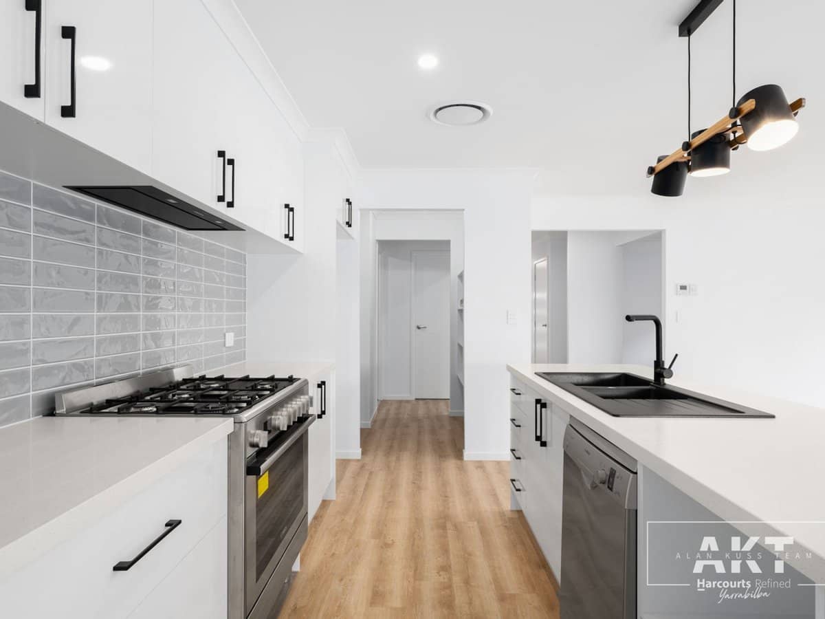 4 Petermann Circuit, YARRABILBA - Thumbnail 6