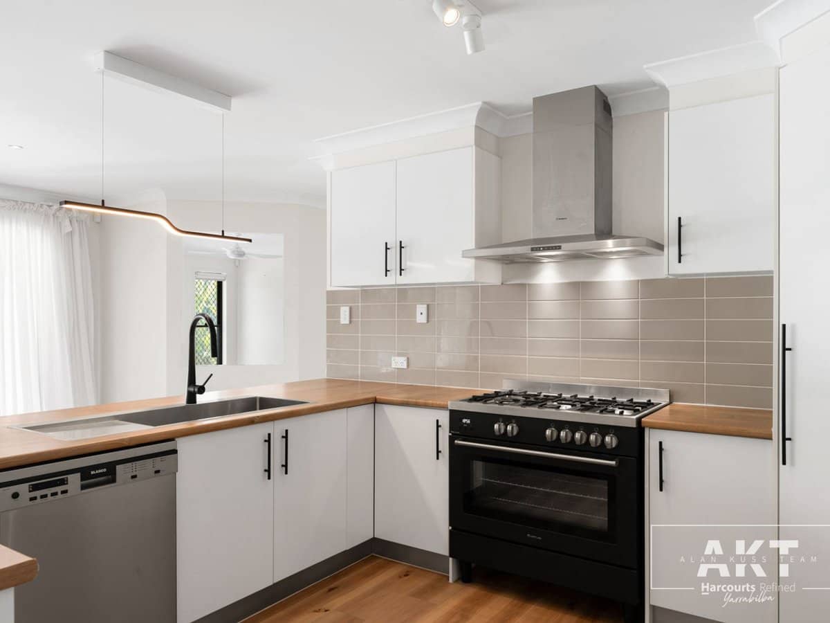 1 Peak Lane, YARRABILBA - Thumbnail 5