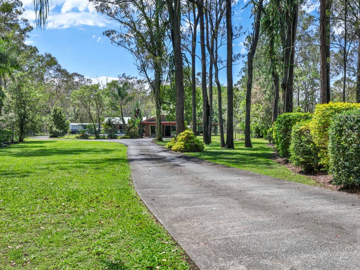 94 Maranoa Drive, LOGAN VILLAGE - Thumbnail 2