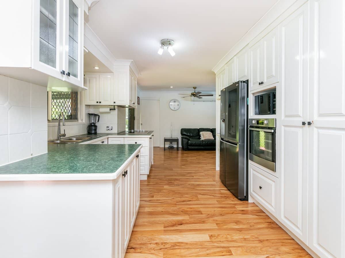 94 Maranoa Drive, LOGAN VILLAGE - Thumbnail 6