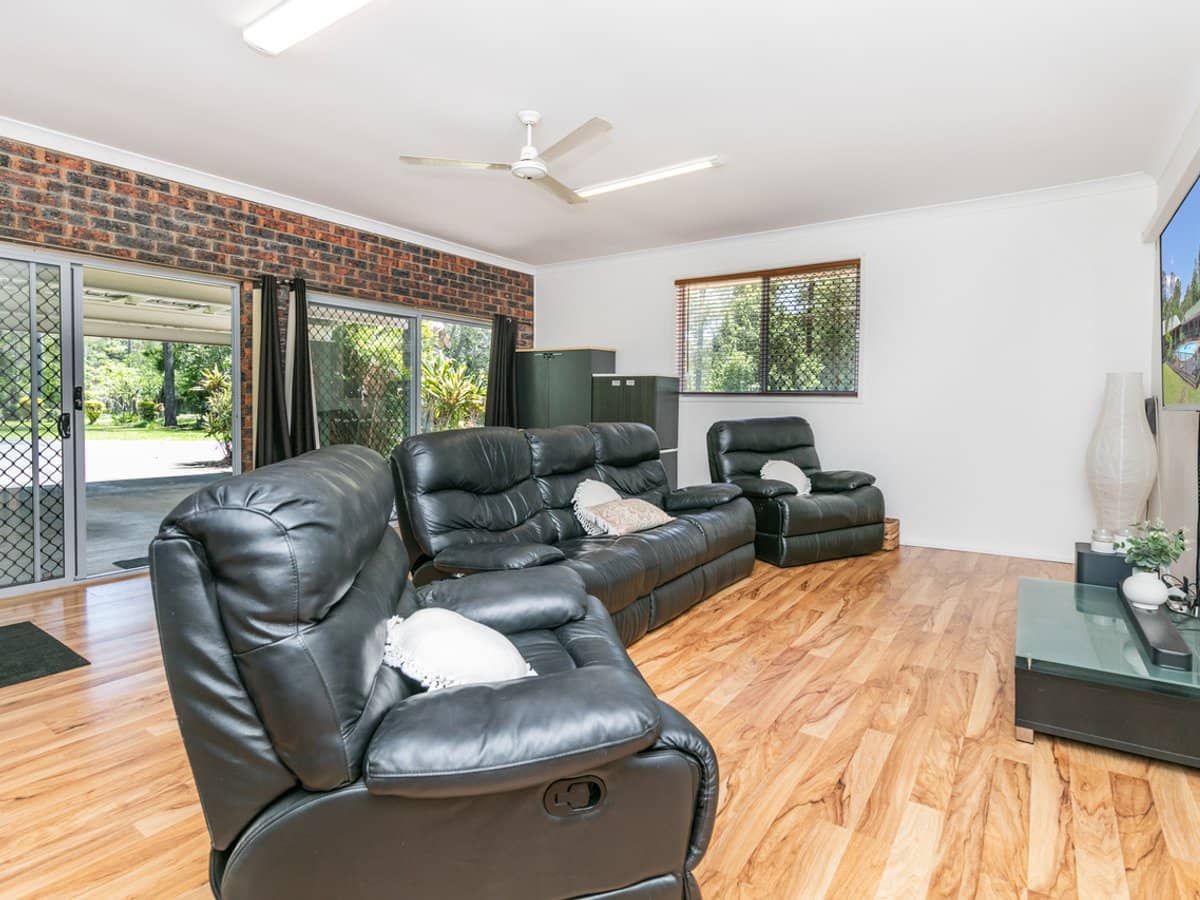 94 Maranoa Drive, LOGAN VILLAGE - Thumbnail 7