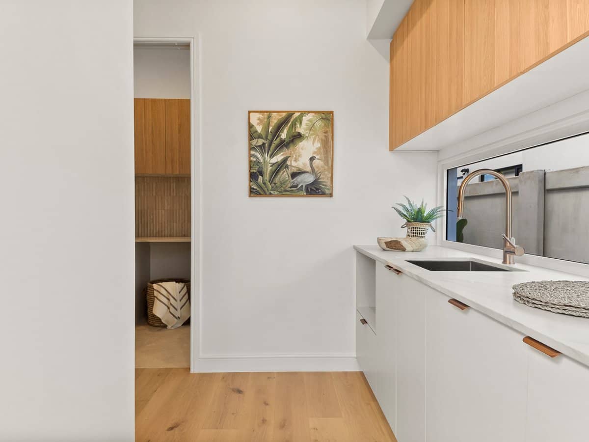 16 Harbourvue Court, HELENSVALE - Thumbnail 10