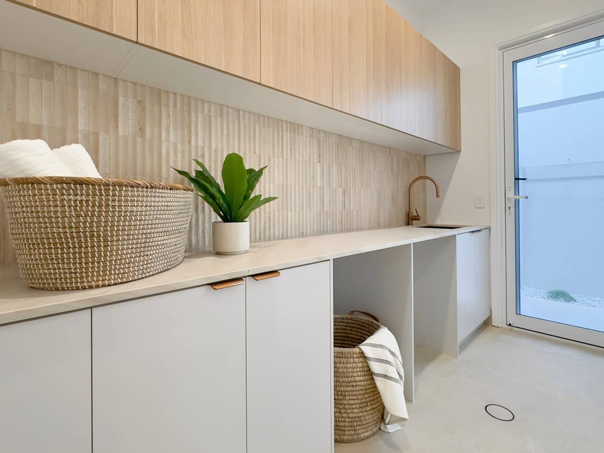 16 Harbourvue Court, HELENSVALE - Thumbnail 12