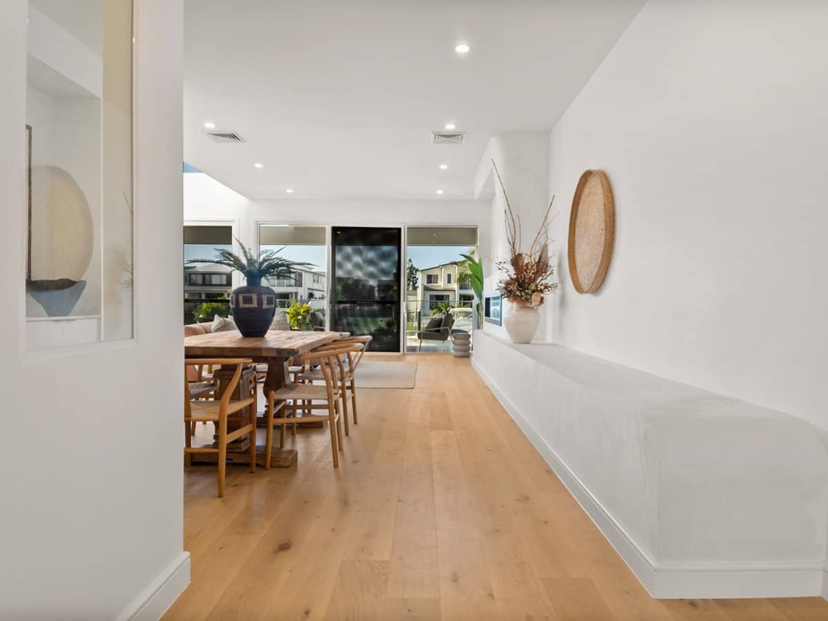 16 Harbourvue Court, HELENSVALE - Thumbnail 21